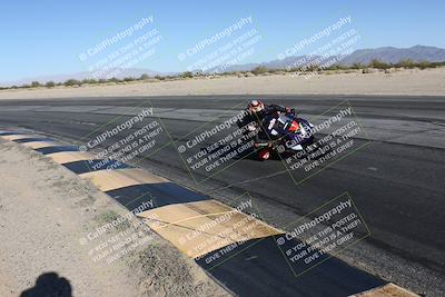 media/Dec-01-2025-Moto Forza (Mon) [[2daa91e15f]]/2-Intermediate Group/Session 4 (Turn 10 Inside)/